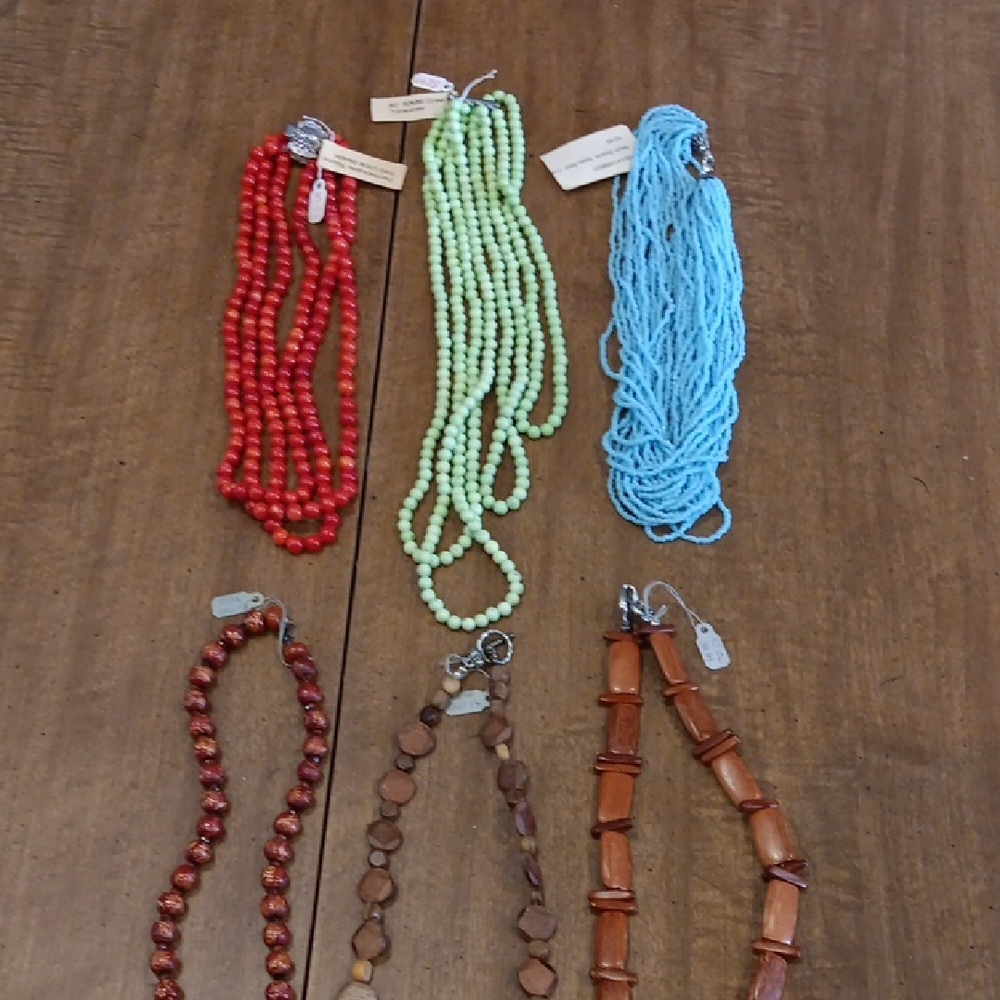Colorful Beaded Necklace Set - Picture 6 of 8